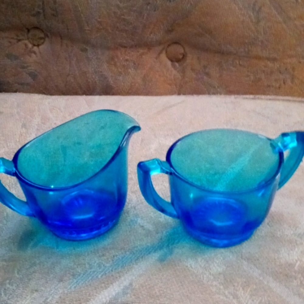 Vintage cobalt blue cream and sugar pair 1 cup capacity